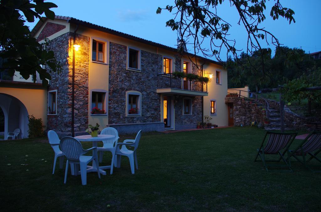 Il Girasole Bed & Breakfast Fosdinovo Exterior photo