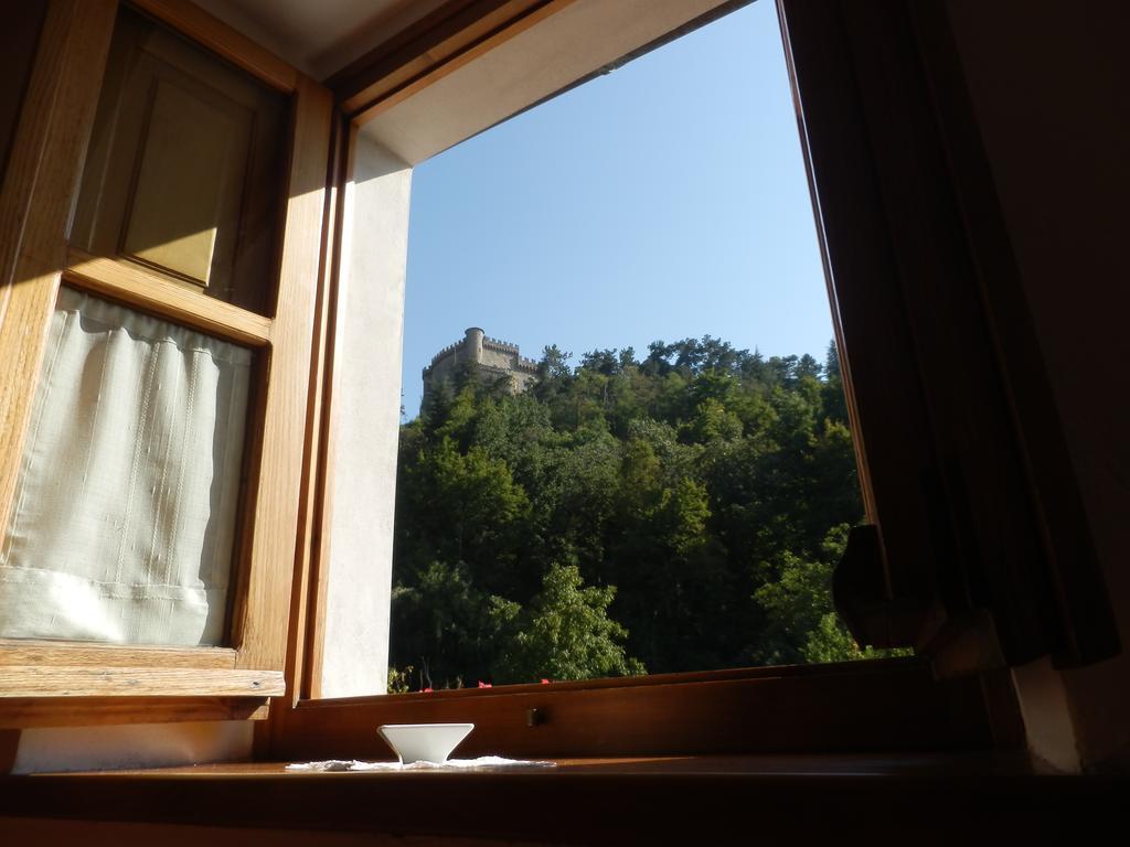 Il Girasole Bed & Breakfast Fosdinovo Room photo